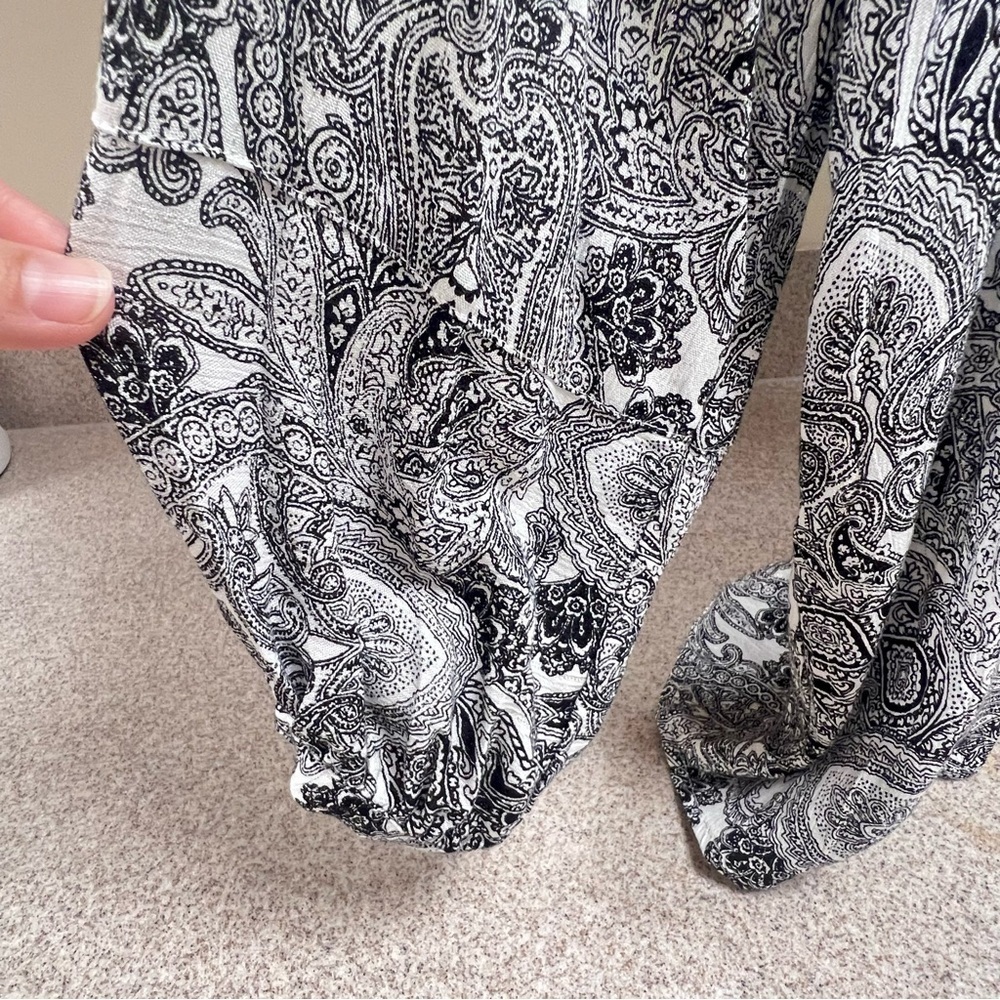 Studio Floral Paisley Long Sleeve Blouse Shirt Size L Black White Women - Picture 4 of 7